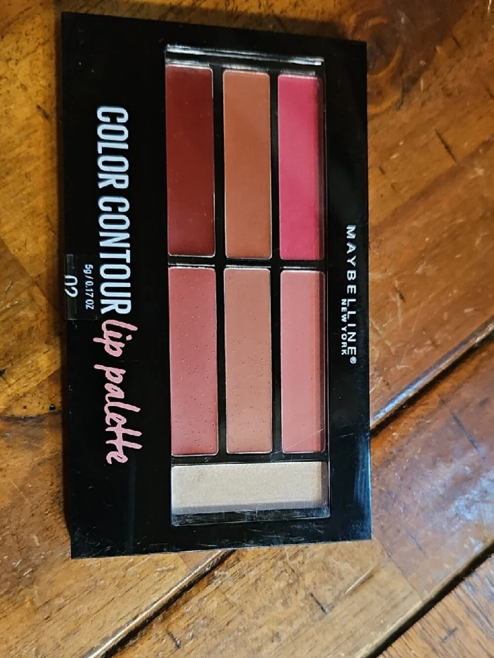 Maybelline color contour